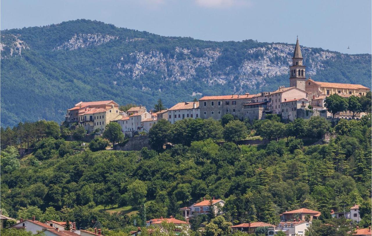 Nice Home In Buzet With Sauna Bagian luar foto